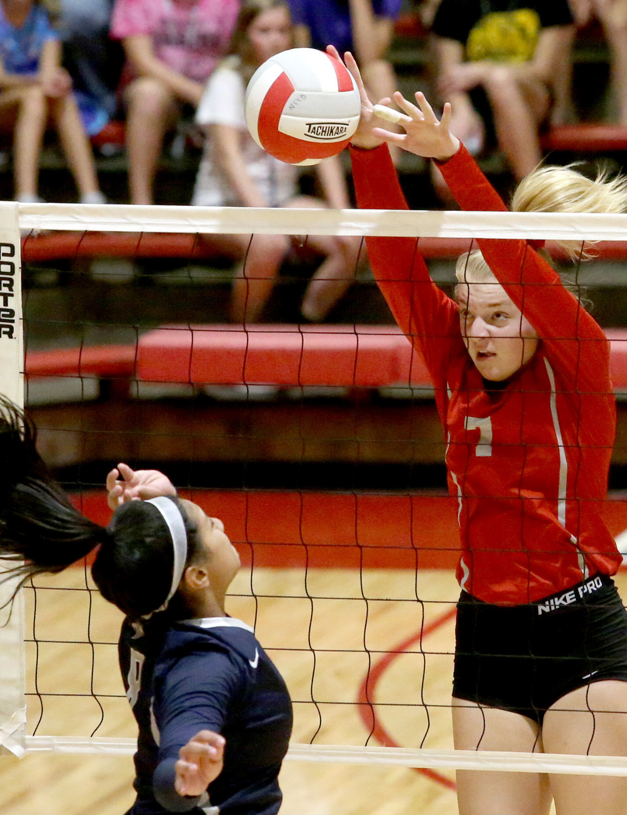 090319-qct-spt-pv-ns-vball-003